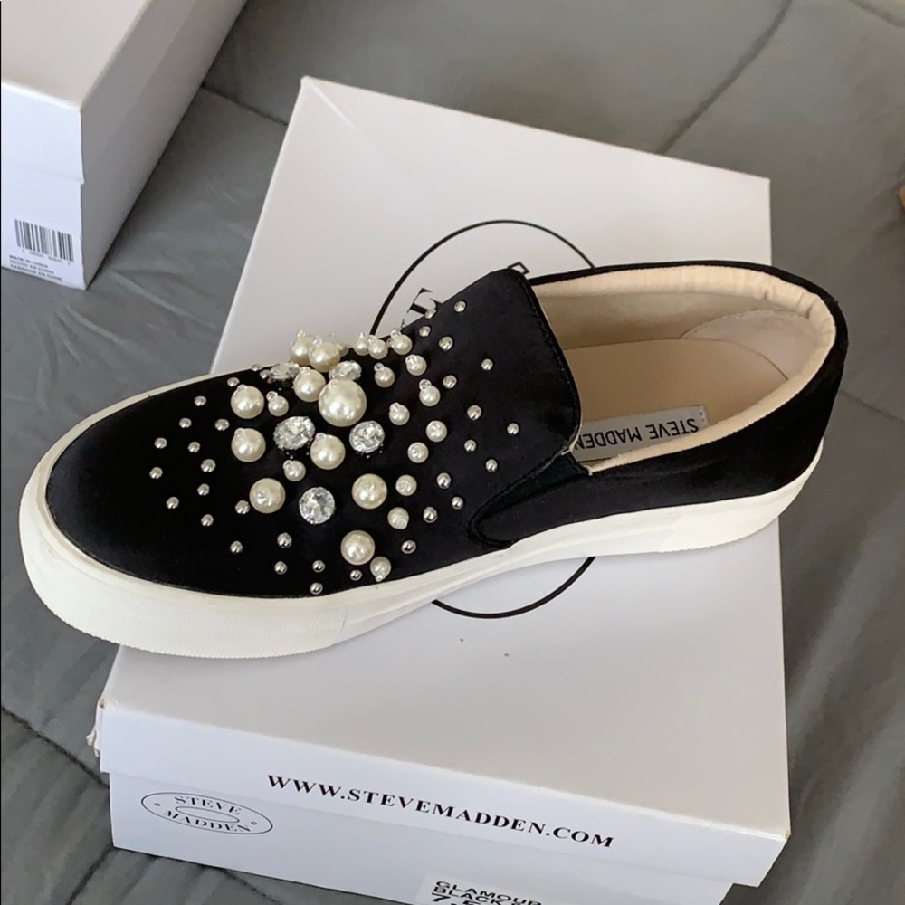 Steve Madden Glamour Black Satin slip ons